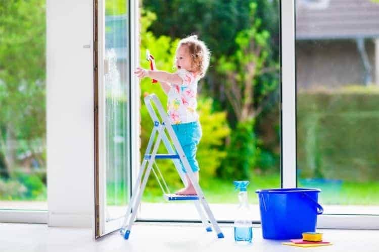http://stock.adobe.com/images/little-girl-washing-a-window/85884946?prev_url=detail